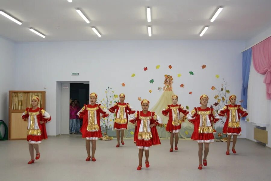 Детский сад солнышко черноголовка. Черноголовская детская школа искусств имени е. Август школа черноголовка. Черноголовка конкурс. Черноголовка конкурс.