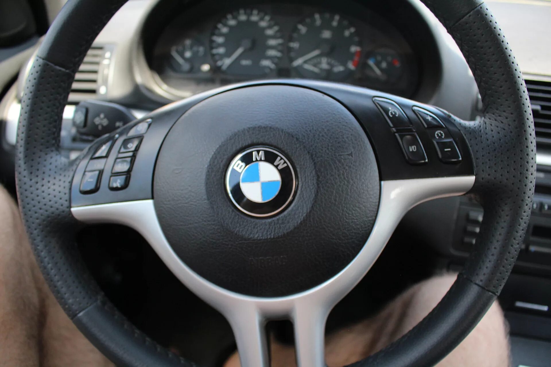 Мицубиси паджеро кнопки на руле. Шлейф руля лачетти. Разъем подушки безопасности бмв е46. Компьютер не видит руль logitech driving force gt. Кнопки руля хендай элантра 5.