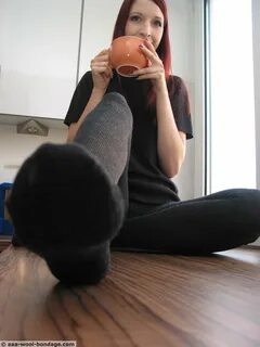 Slideshow wool bondage 