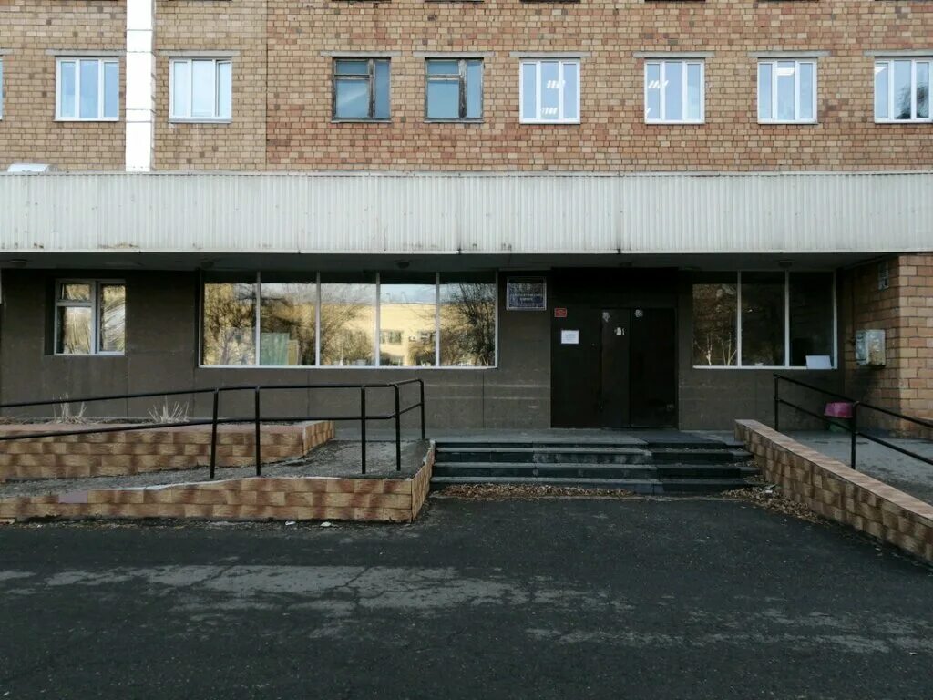 и. красноярская межрайонная клиническая больница №20 им. больница 20 им берзона красноярск. ул инструментальная 12 красноярск. с.