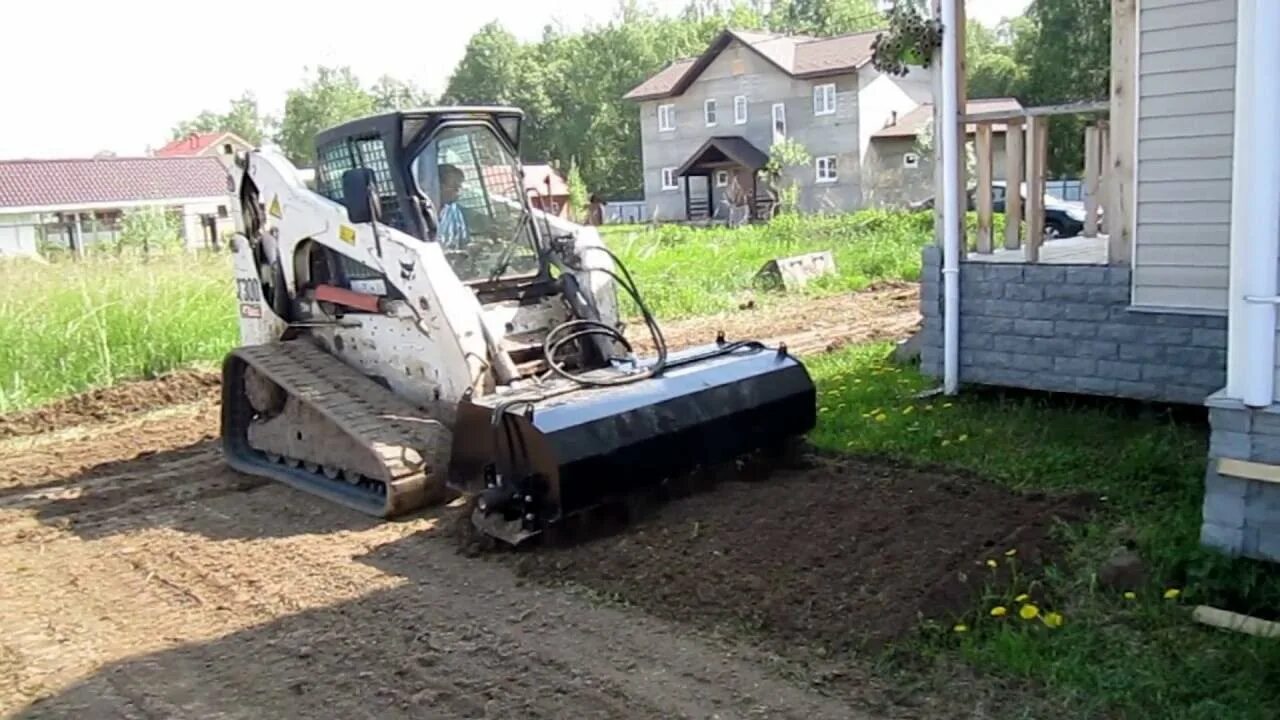 Bobcat t300. Мульчер на Бобкэт. Bobcat t770. Мини планировщик Бобкэт. Фреза на мини погрузчик