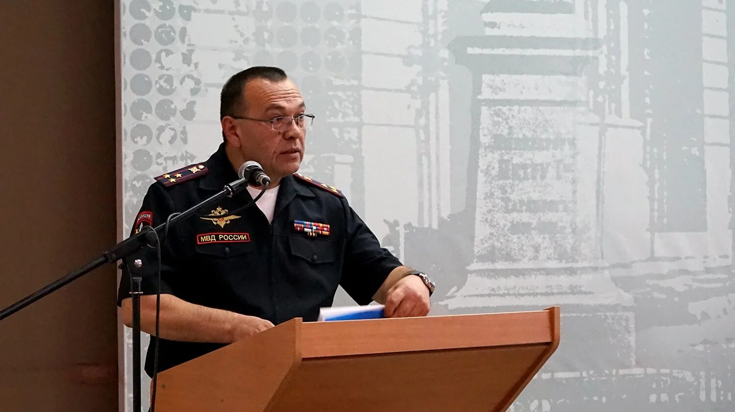 Сити менеджер таганрога. Публичные слушания картинка. Ермашов алексей васильевич. Начальник финуправления таганрог-. Шабельник михаил алексеевич таганрог.