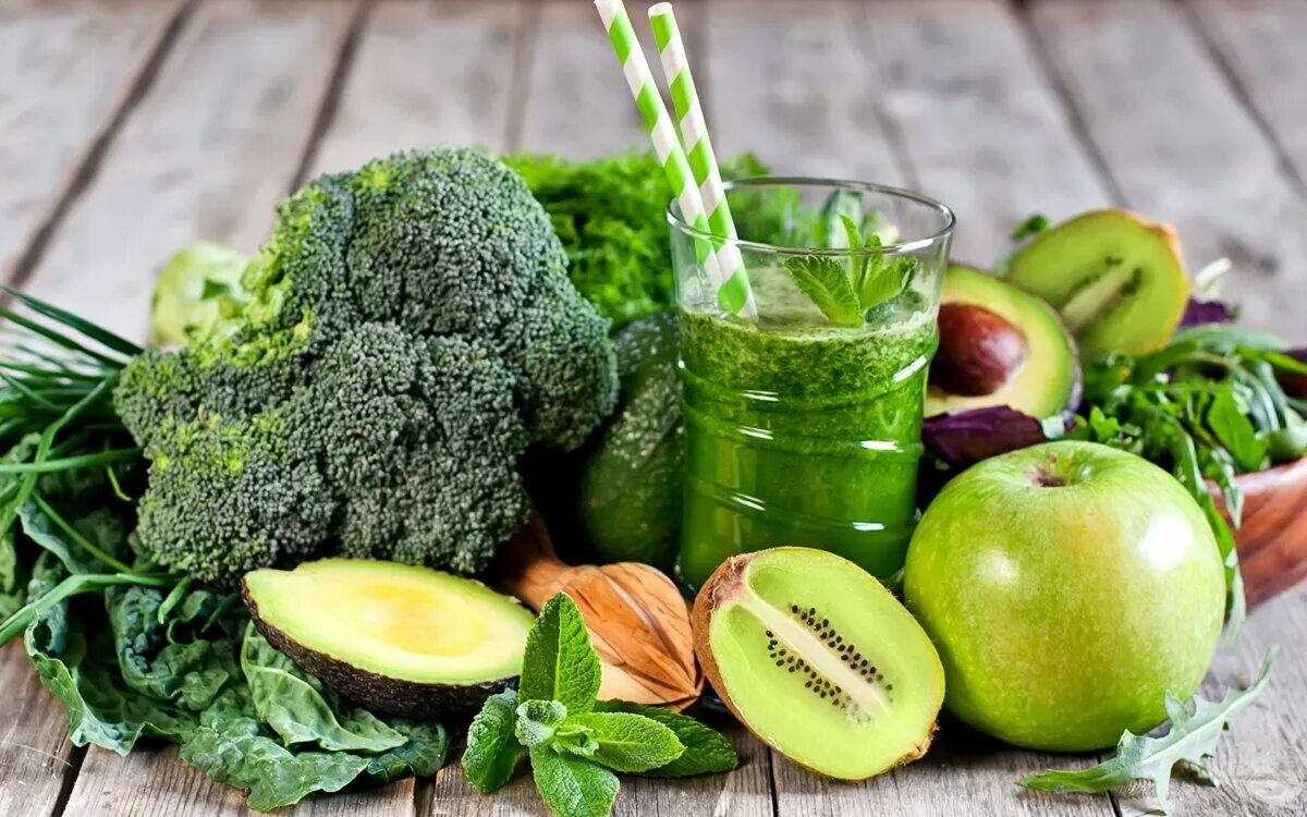 Брокколи авокадо детокс. Зеленые овощи. Зеленые овощи и фрукты. Здоровое питание зелень. 1 очищение организма