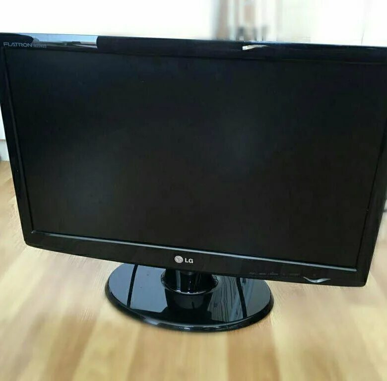 Lg w2243s