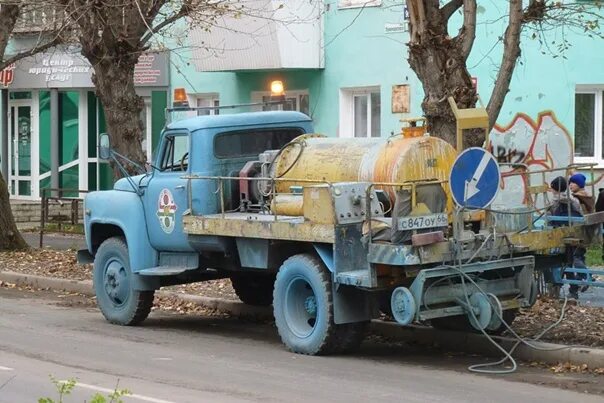 Разметочная машина газ 53. Дэ 18. Маркировочная машина дэ-18а. Стройдормаш калининград история. Дэ 18.