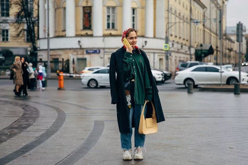 Уличная мода москва. Стрит стайл с недели моды 2022. Уличная мода москва. Москва уличный стиль. Стрит стайл москва.
