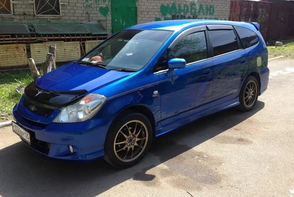 Хонда горно алтайск. Honda Stream 2005. Хонда стрим 2005. Хонда стрим 2003. Литье r17 Хонда стрим rn3.