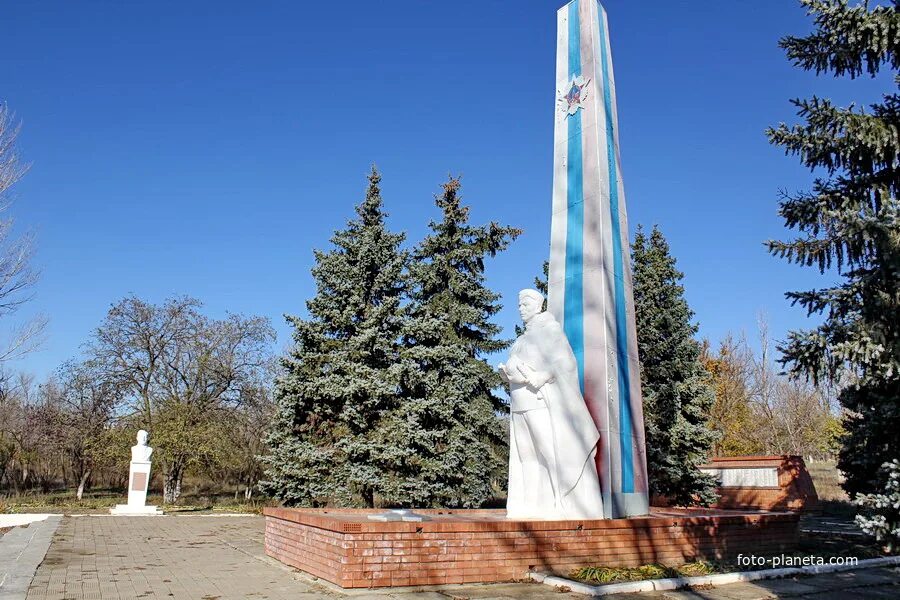 Селивановская сош милютинский район. Станица милютинская достопримечательности. Станица милютинская ростовская область мемориальный комплекс. Погода в станице милютинской ростовской. Милютинский район.