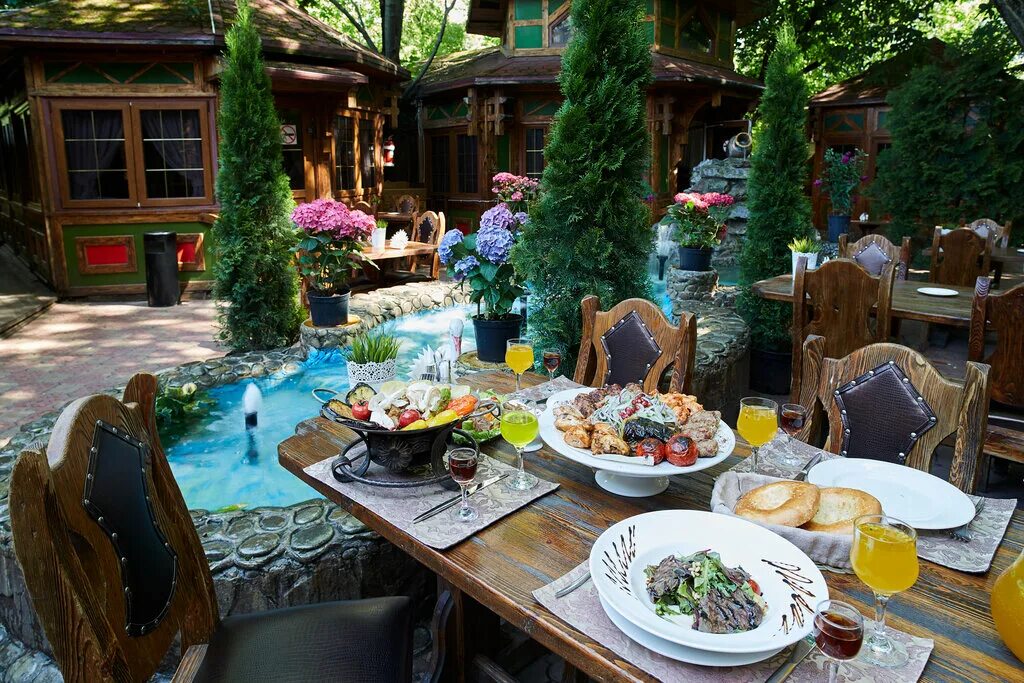 Palace restaurant. Palace restaurant. ресторан султан москва. дом на кудринской площади магазин кафе. Palace restaurant.