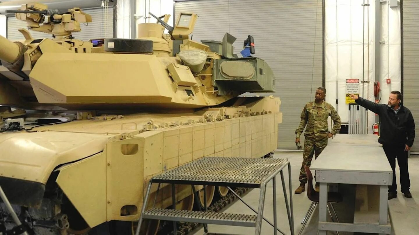 Абрамс в верхней пышме. Танк абрамс m1a2. танк абрамс 2025. танк абрамс 2025. абрамс сеп в3.