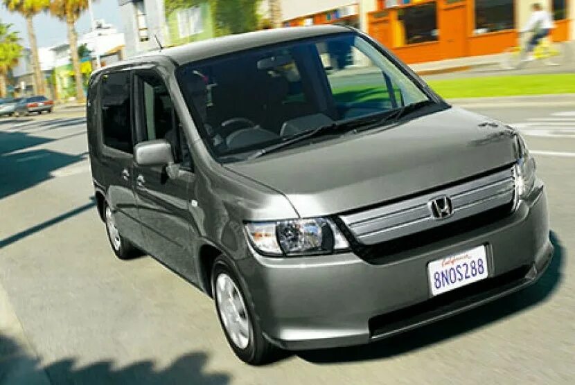 Хонда мобилио спайк. Хонда мобилио 2008 года. Honda mobilio spike 1. Honda mobilio spike. Honda mobilio 2004.