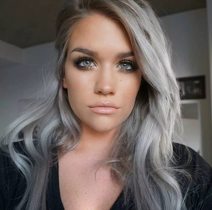 Flirty doll eyes using Lotus Lashes No. 410 #luxelashes #minklashes #hairspo Hai
