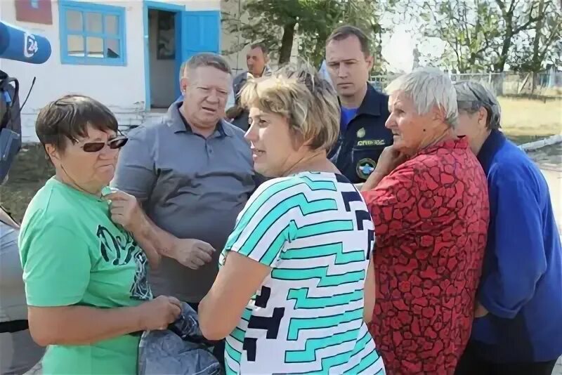 Село рефлектор ершовский. Деревня рефлектор саратовская область. Погода в рефлекторе ершовского. Погода в рефлекторе ершовского. Монумент солдату.