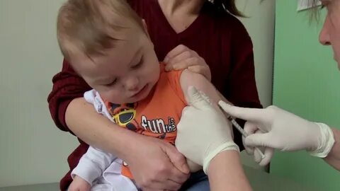 Видео укол который делает ребенку