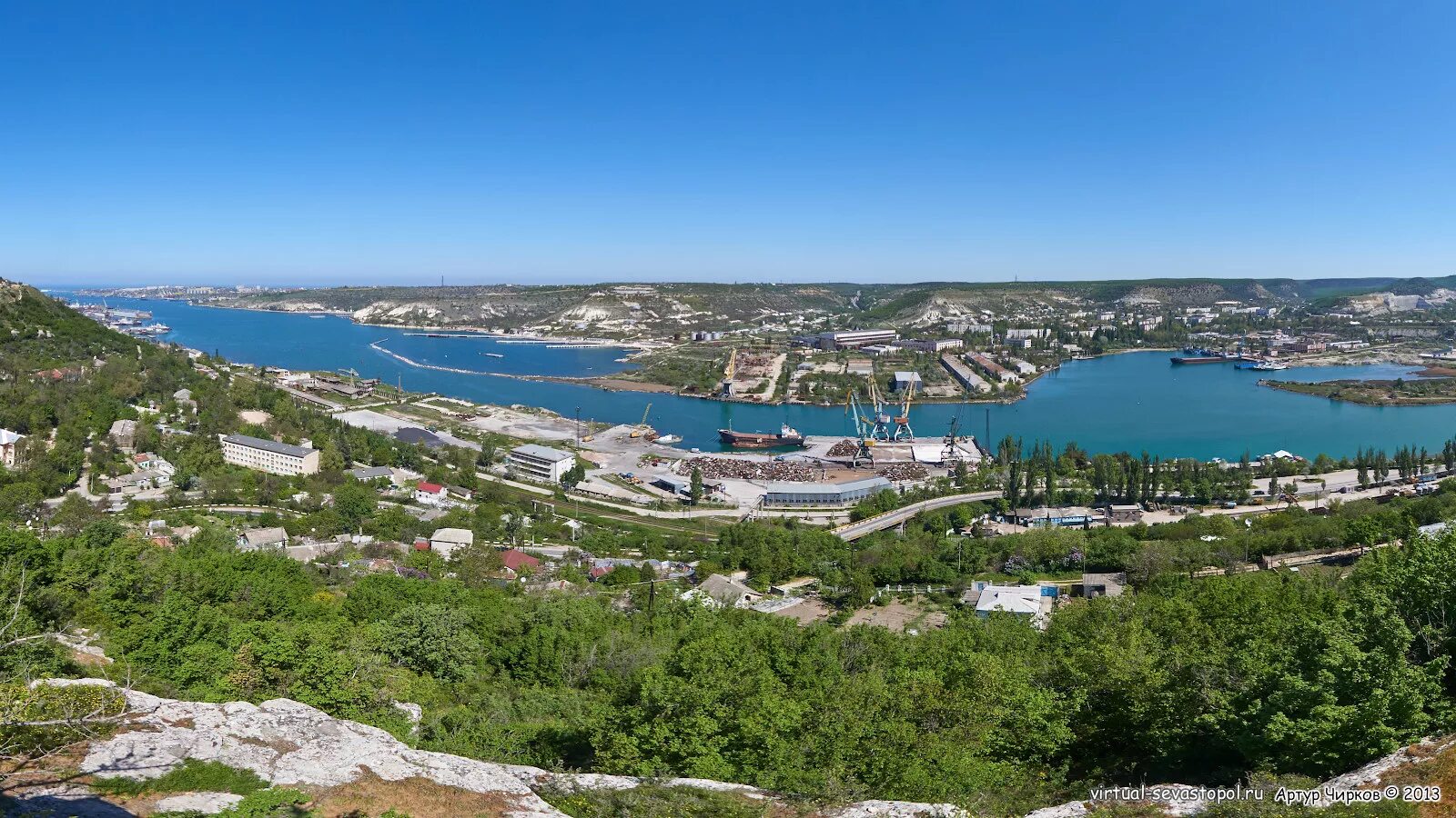 Купить в севастополе электрическую. Севастополь бухта Инкерман. Севастополь монастырь крепость Инкерман. Инкерманская бухта в Крыму. Инкерманская бухта Севастополь.