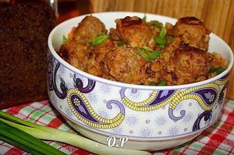 Фрикадельки с гречкой