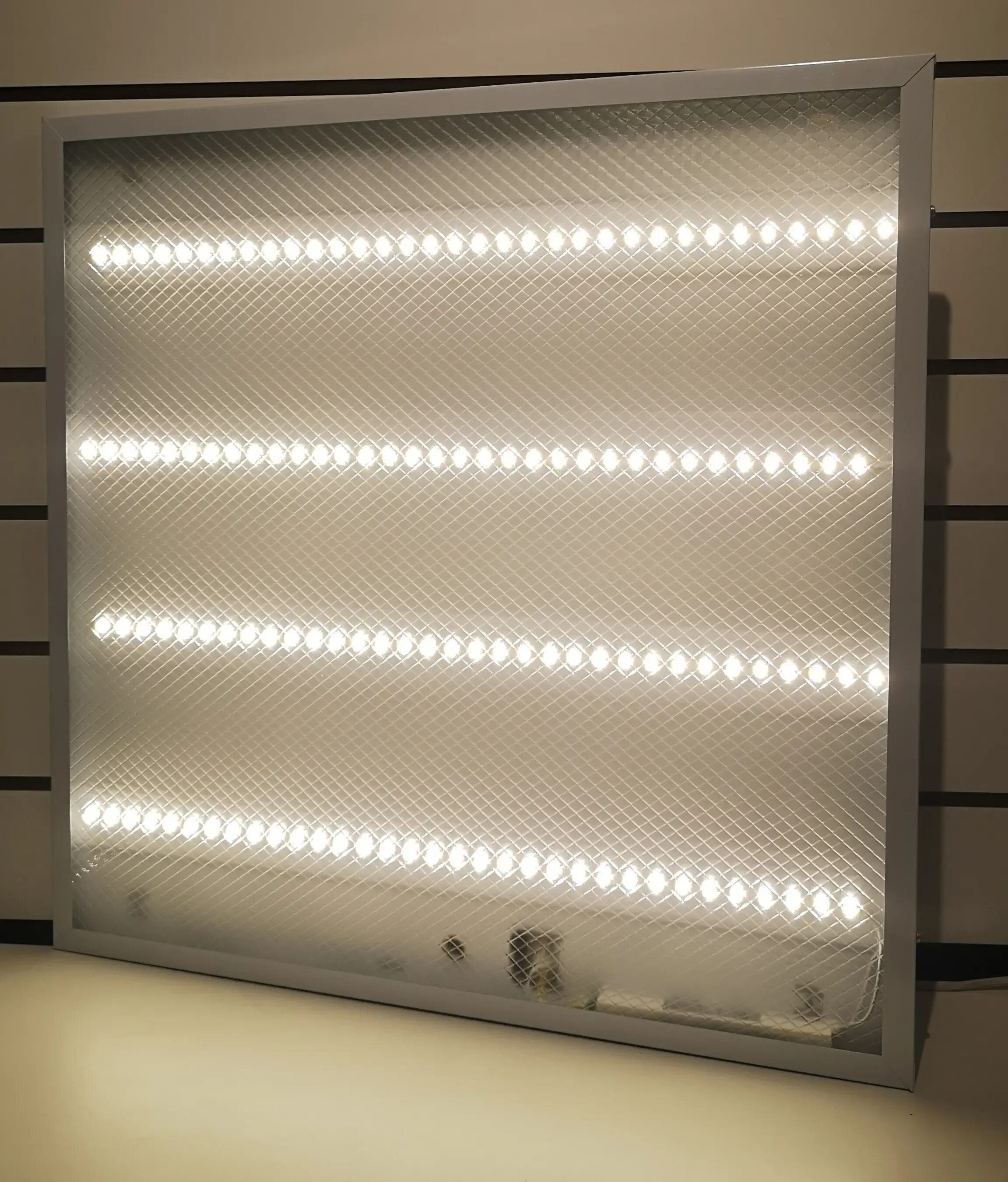 Quality light. Панель светодиодная универсальная ulpc36w60 (холодный свет) 6500к, 36 Вт 3200лм. Led панель 595х595 120w Akfa. Светильник 595х595 теплый свет. Светильник Армстронг 595х595.