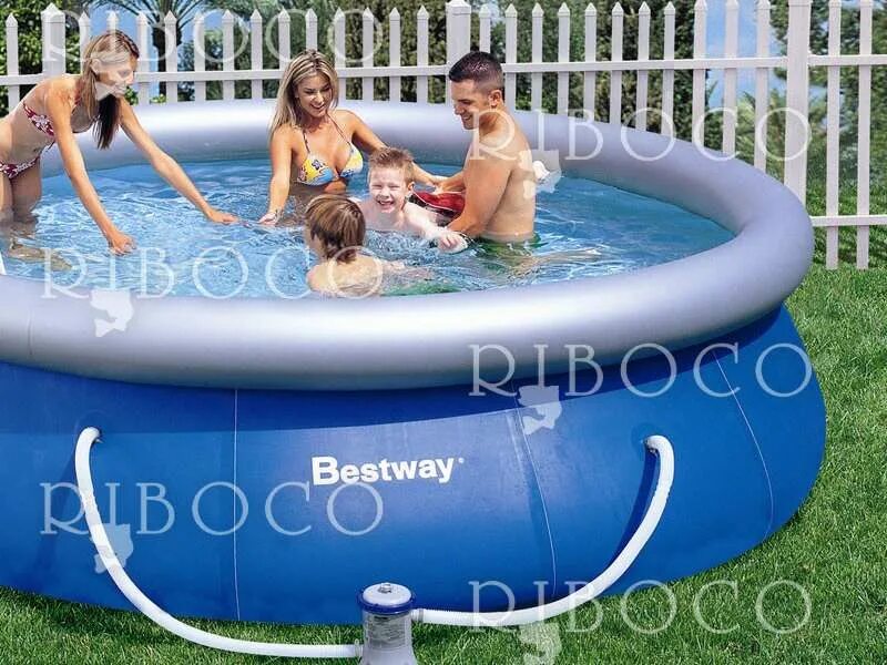 Купить бассейн в сочи. Бассейн резиновый надувной большой для всей семьи. Надувной бассейн в квартире. Люди в надувном бассейне. Надувной бассейн для детей для всей семьи.