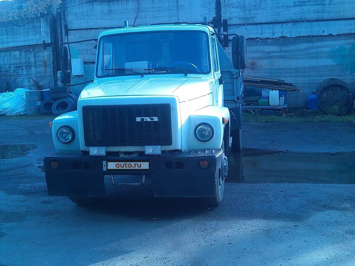 Купить бу 3307. ГАЗ 3307 2001. ГАЗ 3307 2001 фургон. ГАЗ 3307 2001 фургон белый. ГАЗ 3307 бортовой тюнинг.