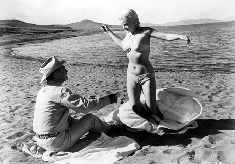 Slideshow clark gable naked.