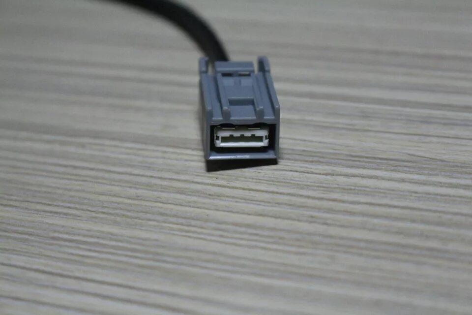 USB aux Adapter Civic 4d. Переходник для USB В хонду CRV 3. USB переходник для магнитолы Honda CRV 2008. Разъем USB адаптер Mitsubishi. Usb honda