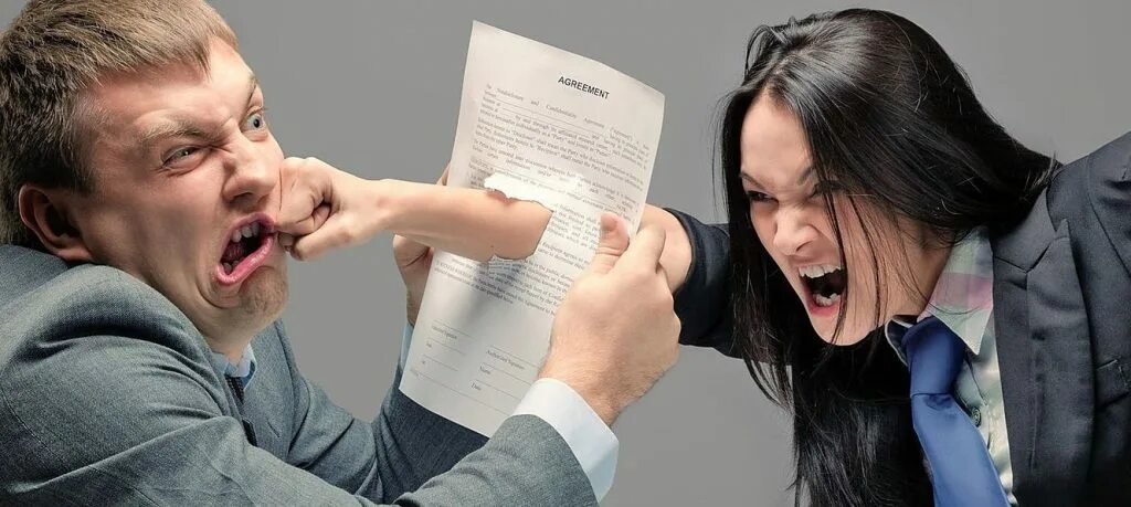 человек грубиян. спокойный и орущий человек. скрытая агрессия. агрессия хамство. агрессия хамство.