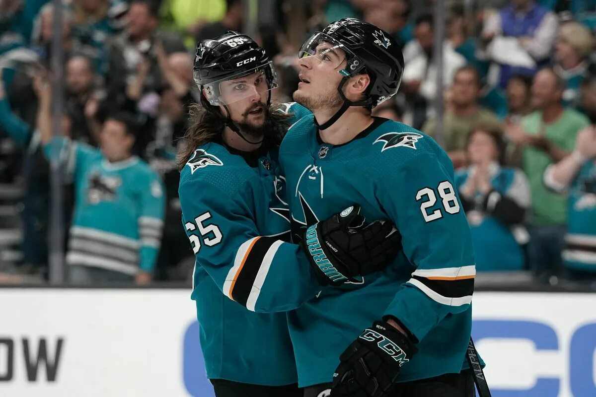 Сан хосе город. Нхл новая форма сан-хосе. San jose sharks. Анахайм сан хосе. Анже копитар.