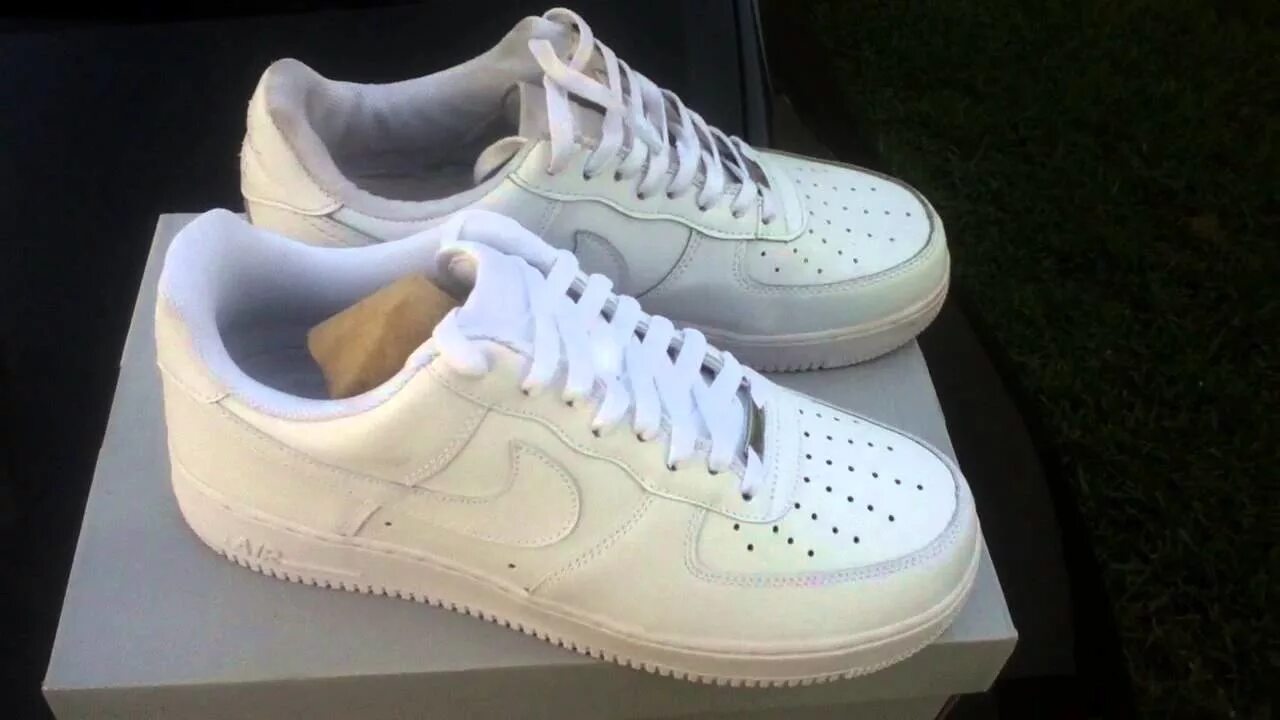 Как отличить форсы. Nike af1 82. Nike Air Force 1 af1 82. Nike Air Force 1 fake. Nike Air Force паленые.