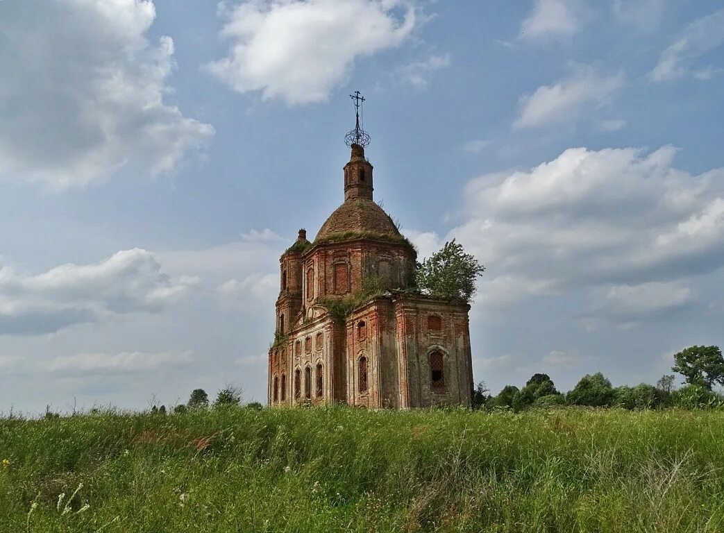 Погода село вяземский. Ново-Никольское Вяземский район. Новоникольское храм Вяземский район. Вяземский район Смоленская область. Деревня новое село Вяземский район храм.