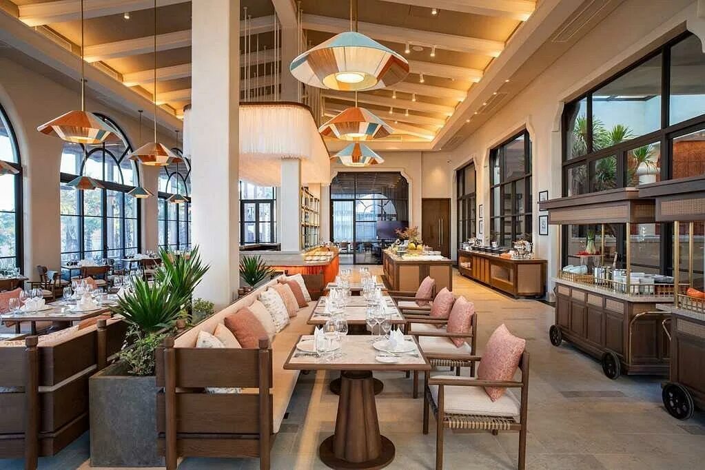 Отель рэдиссон карпаты. Рэдиссон оаэ рас. Radisson resort рас-эль-хайма. Рэдиссон резорт 4. Radisson resort ras al khaimah marjan island 5*.