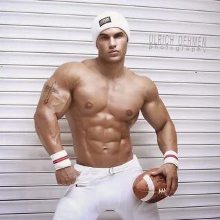 Daily Bodybuilding Motivation: Heavily Armed and Muscled Raciel Castro. 