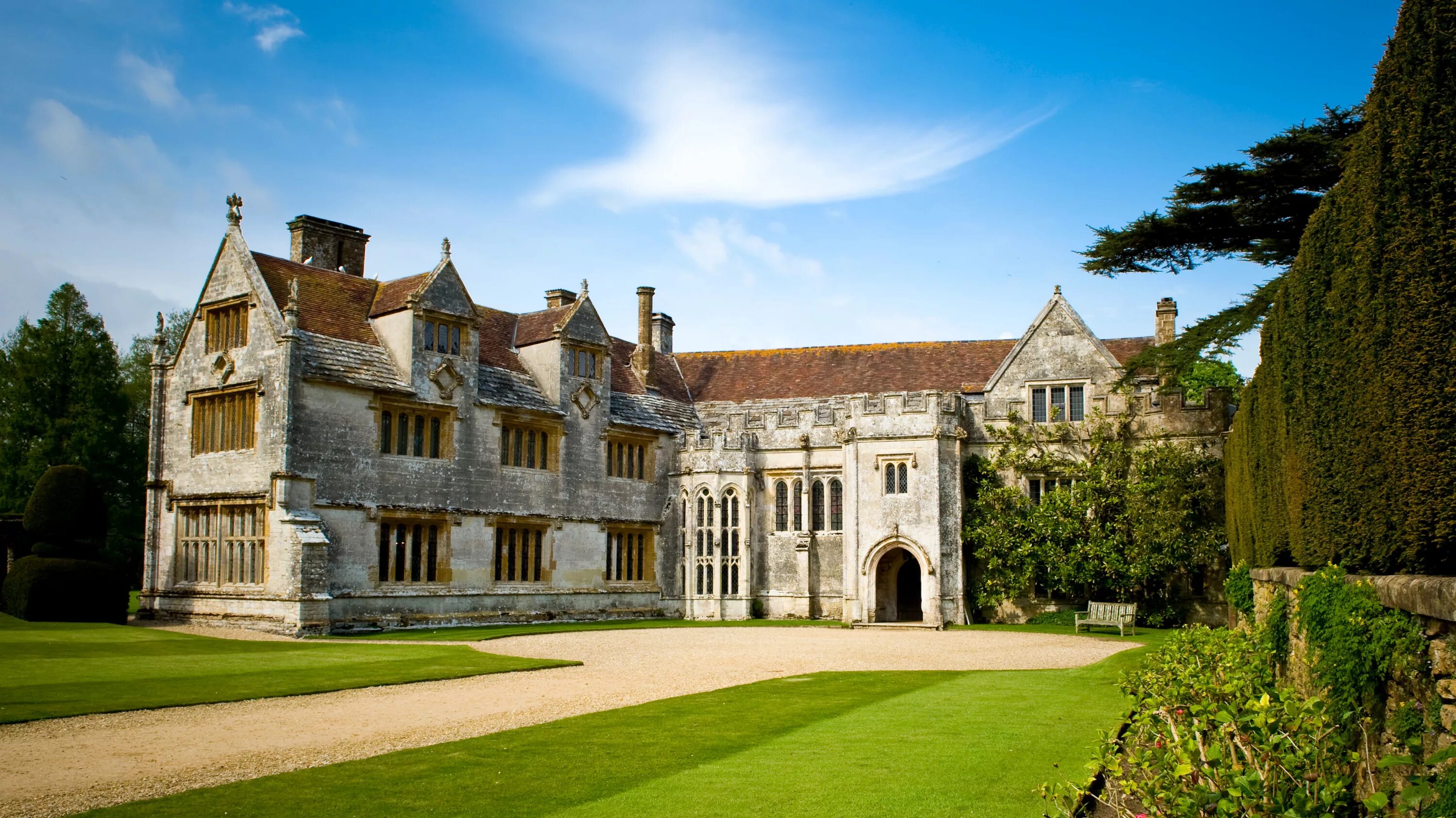 Поместье марсден. Графство беркшир англия. Голубое поместье дженни джонс. Вилла ампир франция. Поместье белтон хаус.