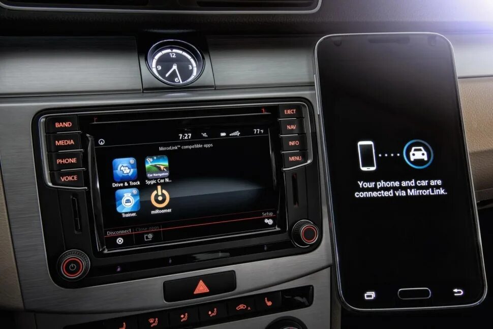 Volkswagen carplay. Мультимедийная система mib3 Tiguan. Discover Media для Volkswagen Passat cc. Мультимедиа Volkswagen Passat (b8) discover Media 8 2014 -. Volkswagen Passat b7 управление мультимедиа.