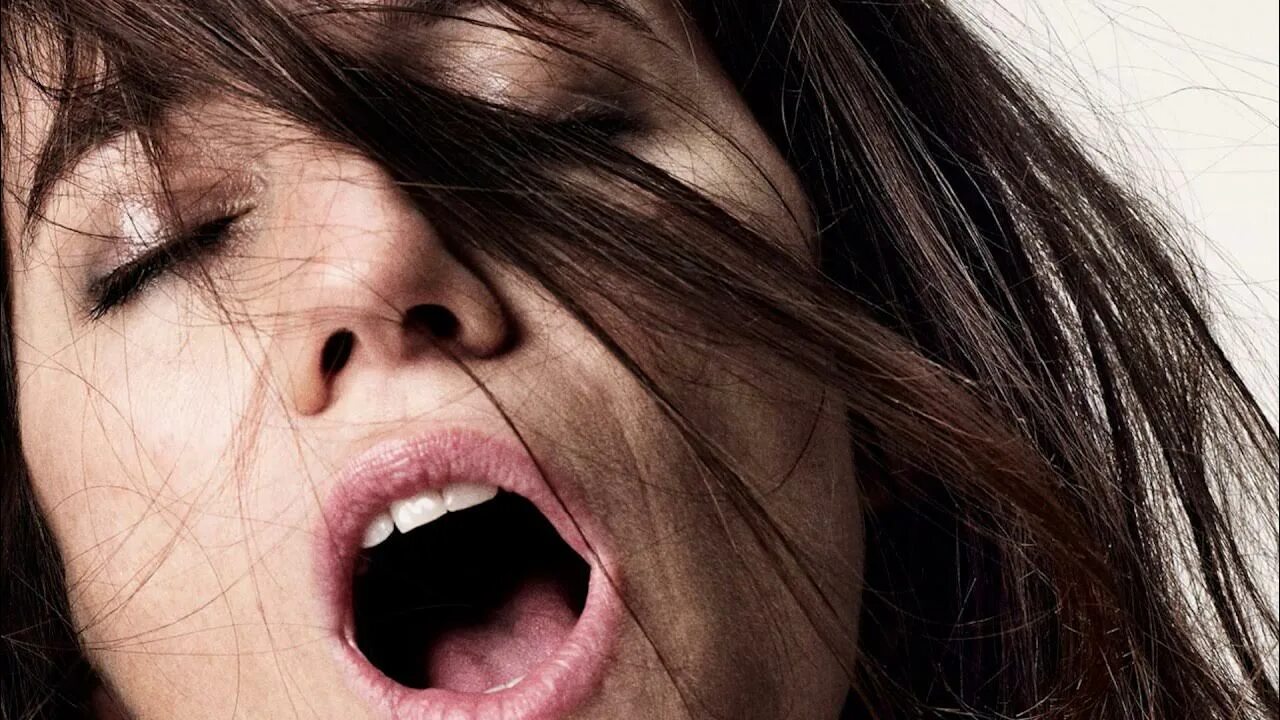 Нимфоманка слушать. Шарлотта генсбур nymphomaniac. charlotte gainsbourg нимфоманка. нимфоманка: часть 1 фильм 2013. «нимфоманка» ларс фон триер, 2013.