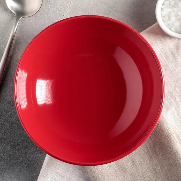 Красная тарелка. Красная керамическая тарелка. Тарелка суповая красная. Тарелки красного цвета