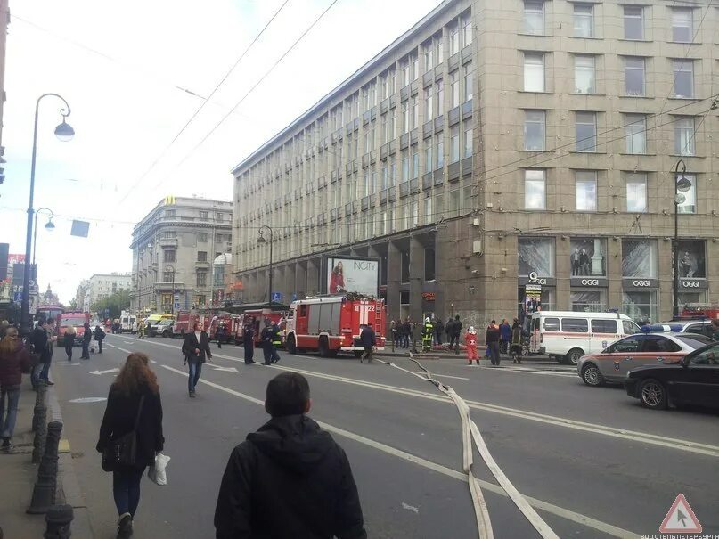 Петроградка метро. Станция Петроградская Санкт-Петербург. Петроградский район Санкт-Петербурга метро. Станция метро Петроградская. Метро Петроградская Санкт-Петербург, большой проспект 58.