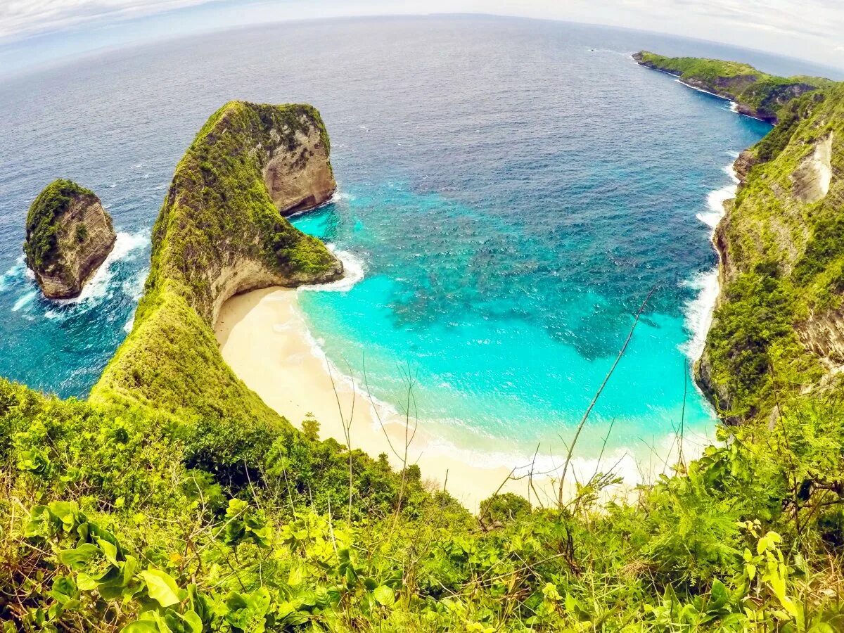 Nusa Penida Бали. Остров Нуса Пенида. Пляж Нуса Пенида Бали. Остров дракона Нуса Пенида.