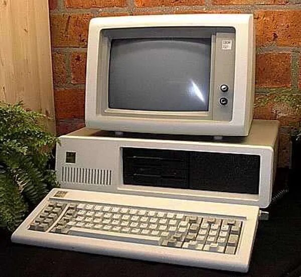 IBM PC XT 80. Компьютер 20 века. Компьютеры конца 20 века. Комп.