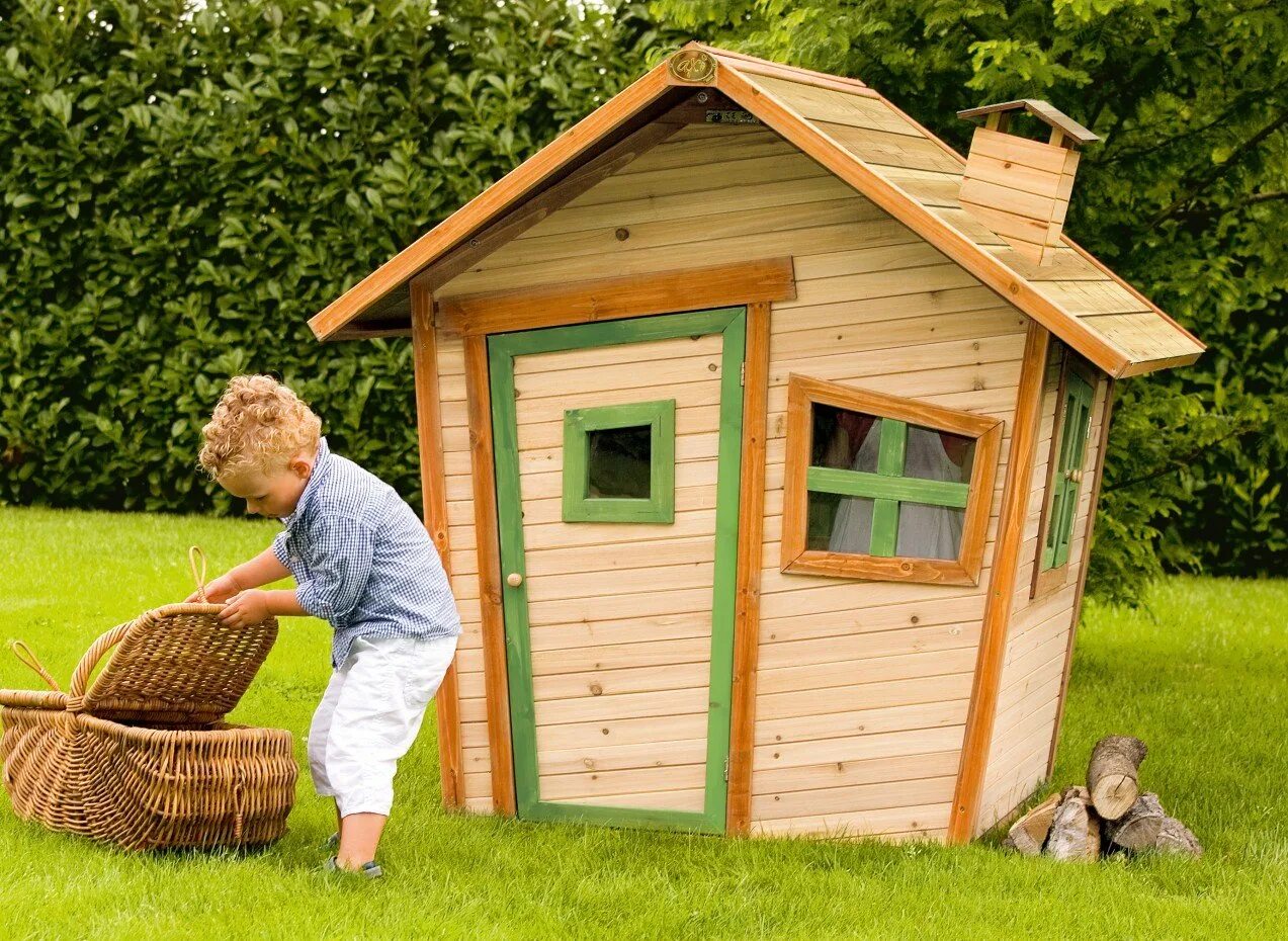 Каким должен быть дом для ребенка. Домик для детей. Детский домик для дачи. Детские деревянные домики. Домик для детей из дерева.