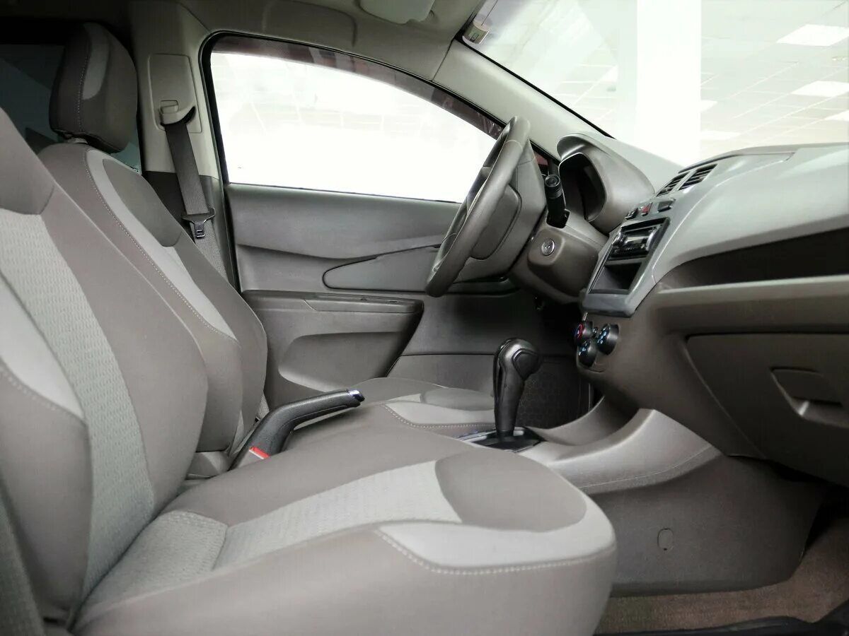 Фото Chevrolet Cobalt - Для Cobalt доступен только 1,5-литровый 105-сильный бенз