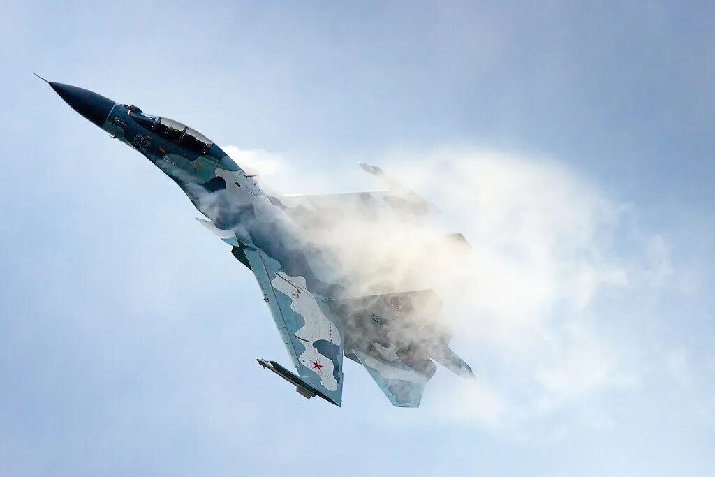 Видео самолета су. Самолёт су-35. Су 34 ейск. Видео самолета су. Су 34 прототип.