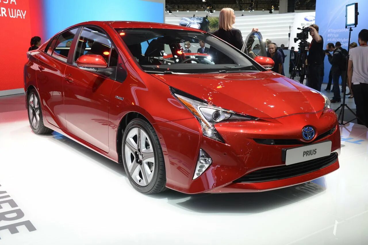 Тойота приус электромобиль. Тойота сами видео. Toyota iq 2007. Toyota prius new. Toyota ft1 2014.