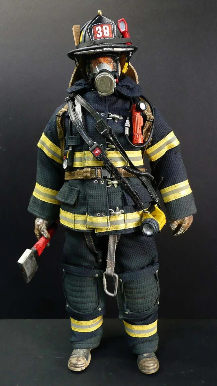 Как выглядит пожарник. Экипировка пожарного. Снаряжение пожарног. Форма пожарного. Американская Боевая одежда пожарного.