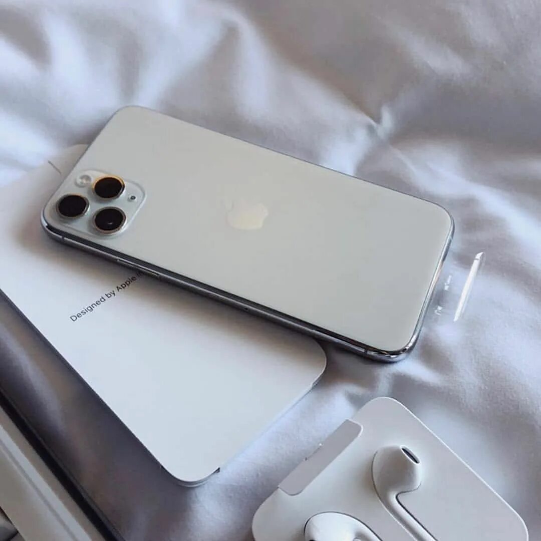 Iphone 11 Pro белый. Iphone 11 Pro Max 128gb. Apple iphone 11 Pro Max 256gb. Iphone 11 Pro Max Silver. Айфон 11 256 гб оригинал