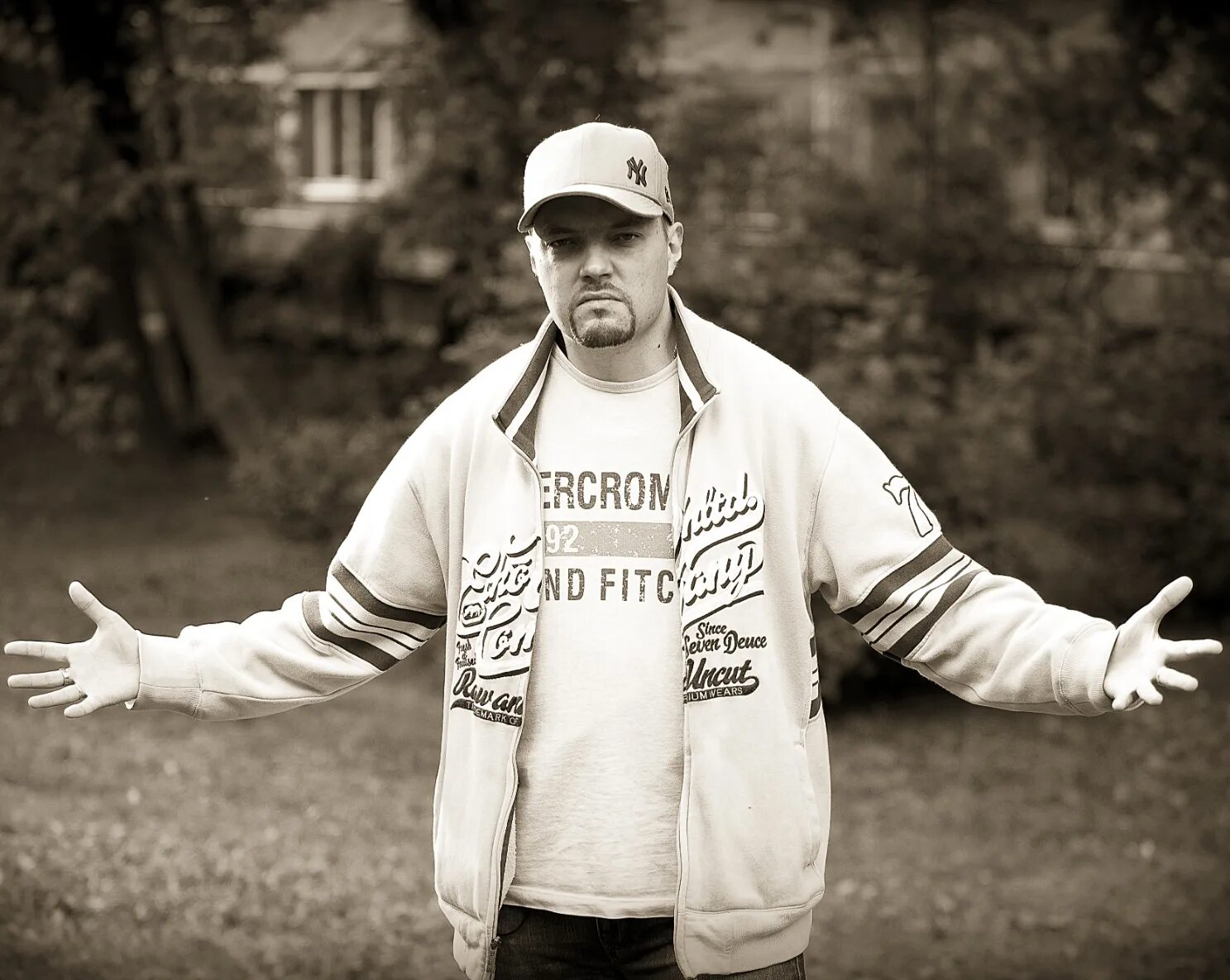 Сергей булавинцев. Сирджей рэпер. Sir j лигалайз. Сирджей лигалайз слово джипа. Dob рэп группа.