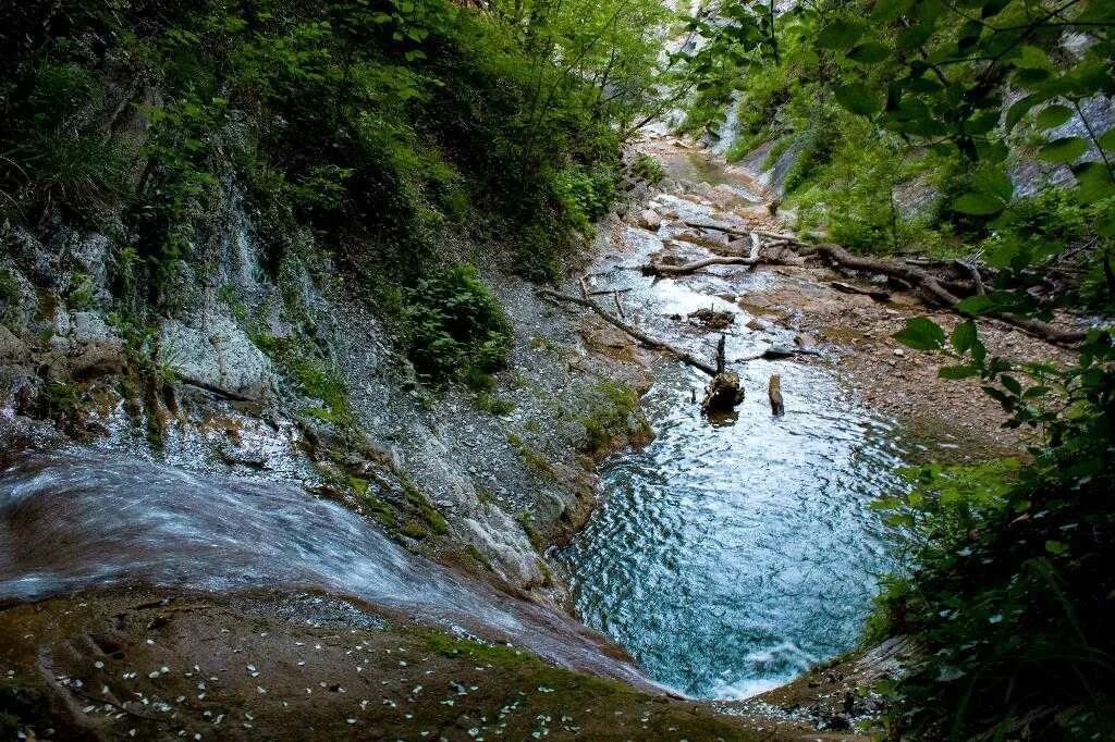 Вблизи края воды. Гебиусские водопады Архипо-Осиповка. Гебиусские водопады Джубга.