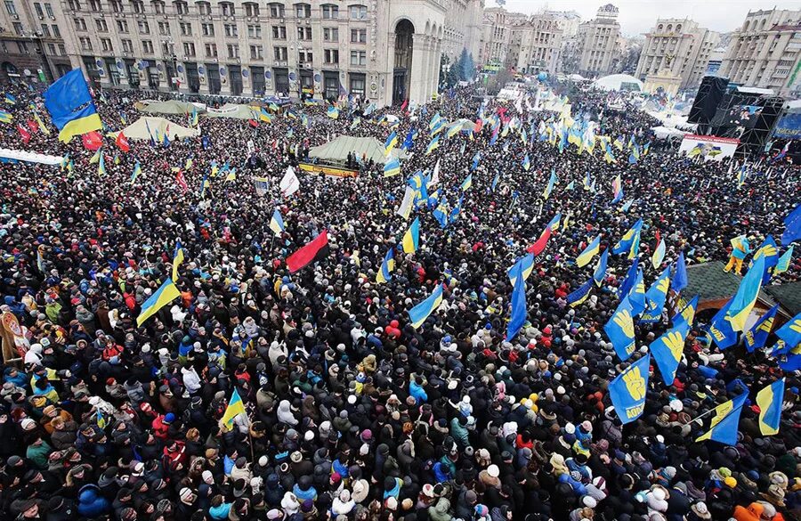 Евромайдан на Украине в 2014. Майдан 2014 площадь независимости. Киев площадь независимости Евромайдан. Киев 2013 Майдан. Новый майдан 2024