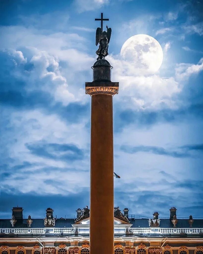 Монферран. Санкт петербург колонна на дворцовой. Памятник александровская колонна в санкт-петербурге. Питер александрийский столп ангел. Александровская колонна питер.