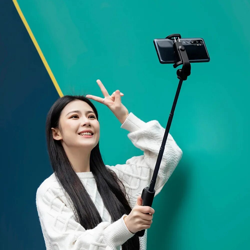 Xiaomi mi bluetooth selfie. Монопод Xiaomi mi selfie Stick Tripod Black. Монопод для селфи Xiaomi xmzpg05ym Bluetooth Tripod Black 736735. Xiaomi selfie Stick 2.