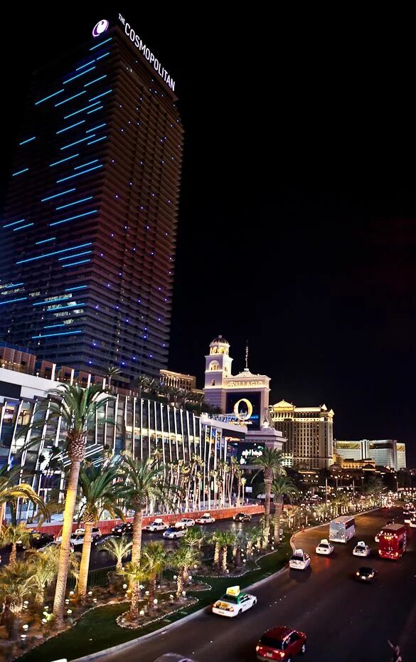 Лас вегас 14. Лас вегас 14. Кий лас вегас usa. Фишка las vegas 25$. Отель париж в лас вегасе.